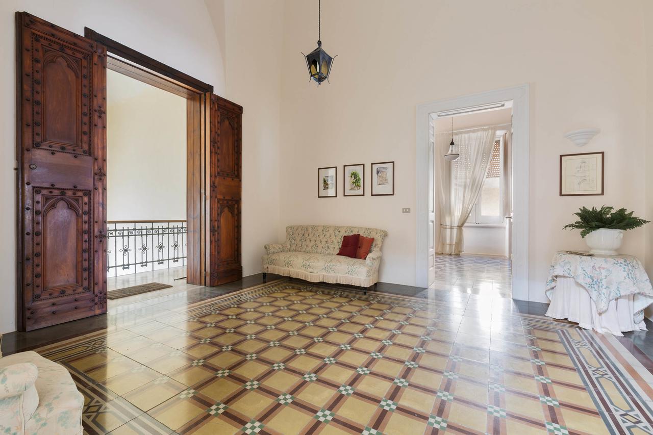 Palazzo Piccinno パラービタ エクステリア 写真