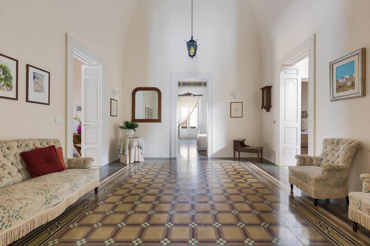 Palazzo Piccinno パラービタ エクステリア 写真